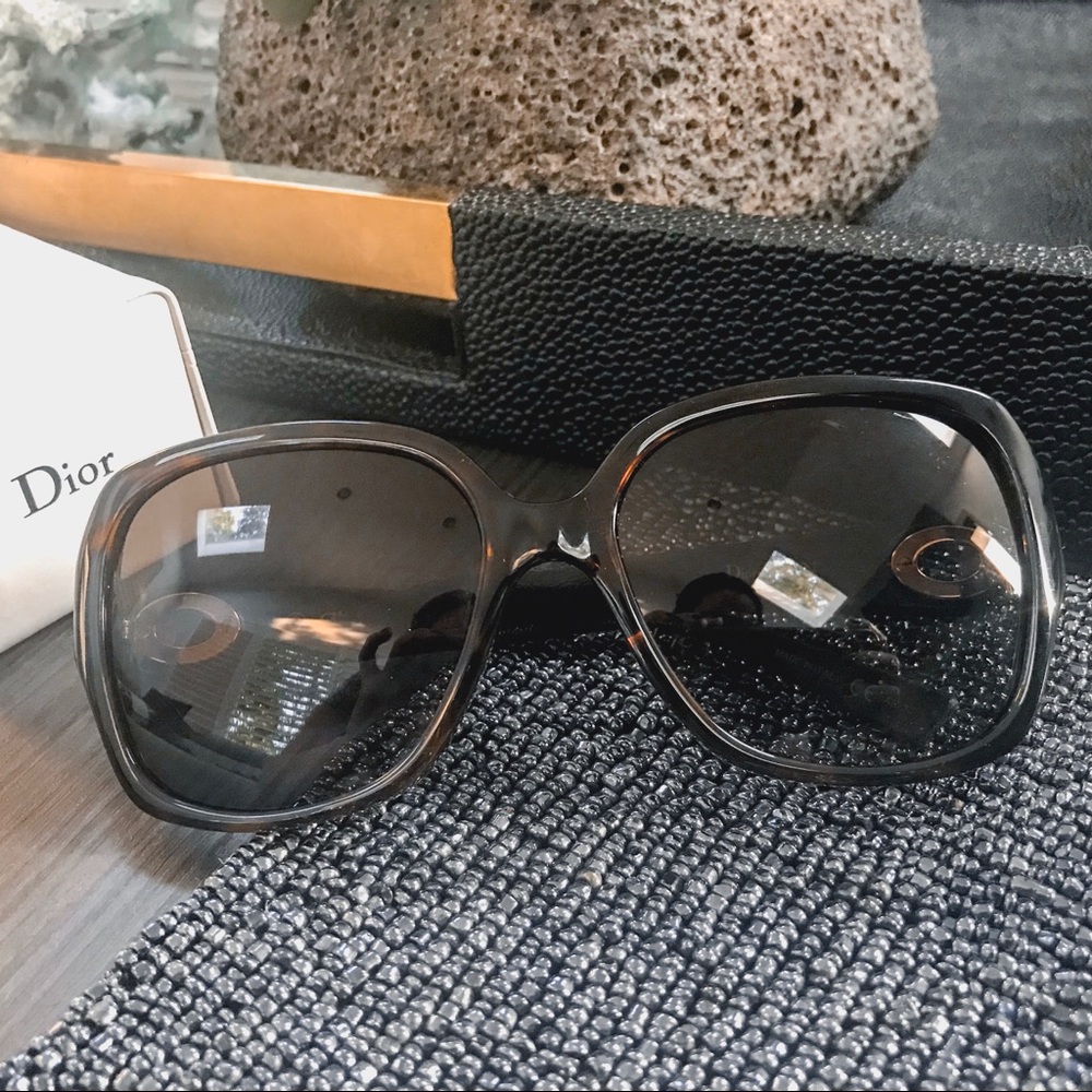 BEAUTIFUL Dior Woman Sunglasses •